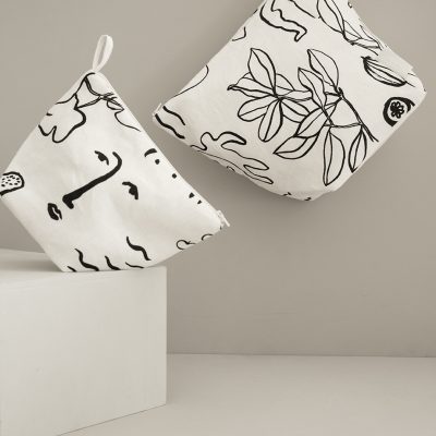 Onnenmaa cosmetic bag